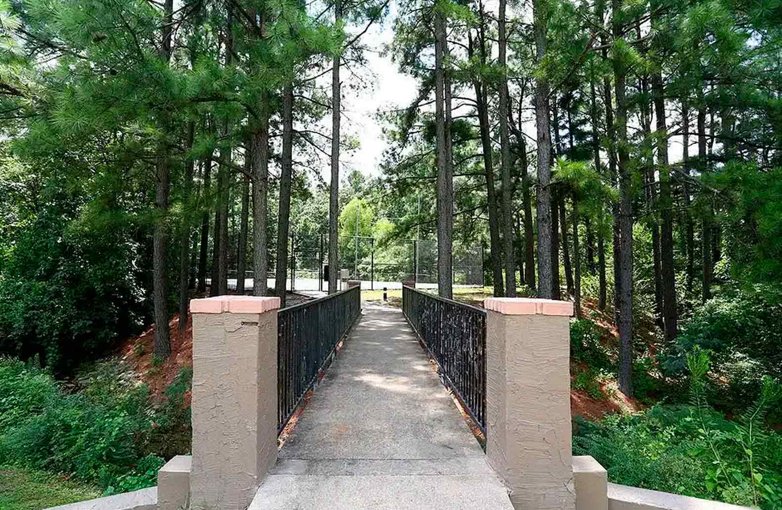 amenities-pleasant-valley-point-apartments-student-housing-little-rock-arkansas-72223-8