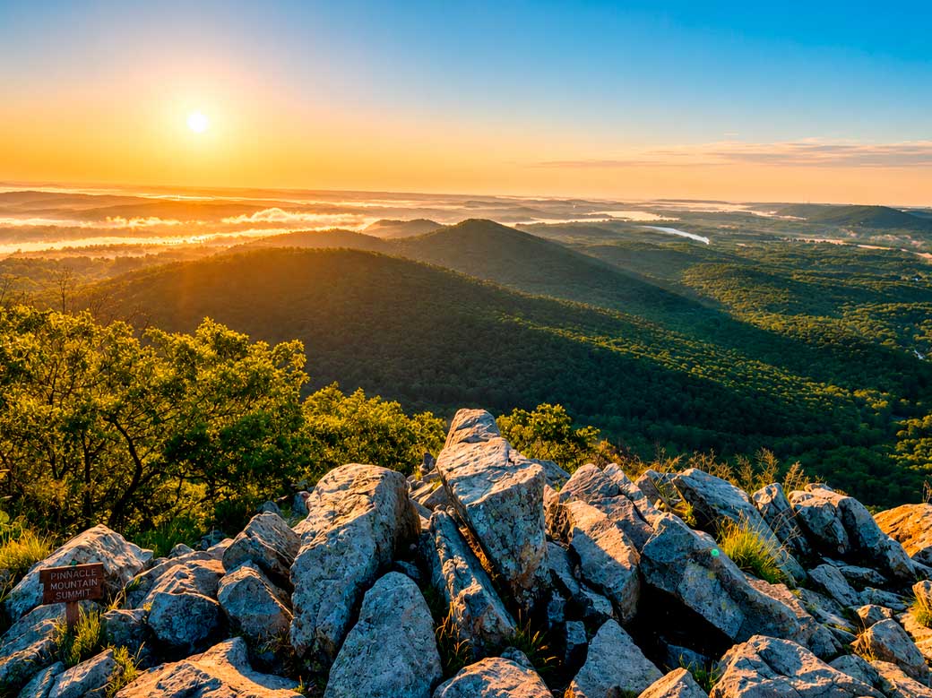 local-attractions-pinnacle-mountain-state-park